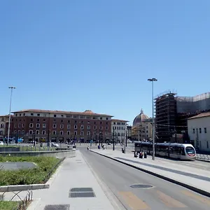 Station Florencia